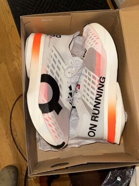 On Running Cloudboom Strike - 10.5